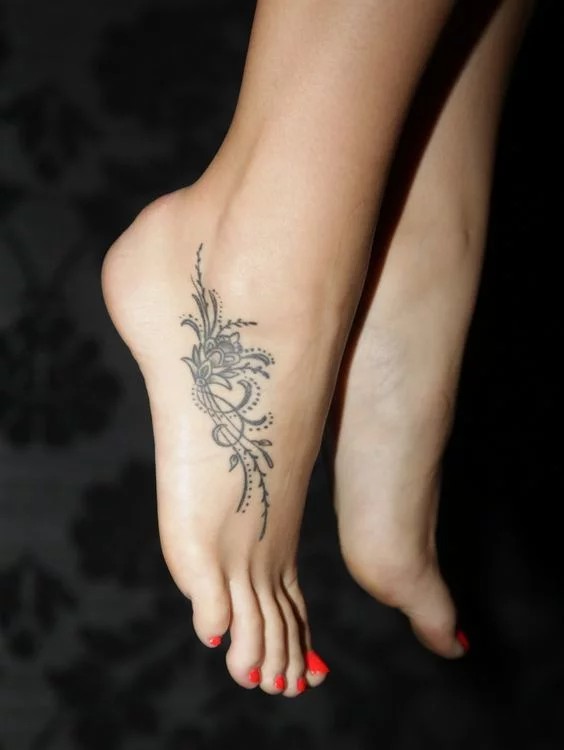 27 Trending Foot Tattoos For Women And Girls Zestvine 2023